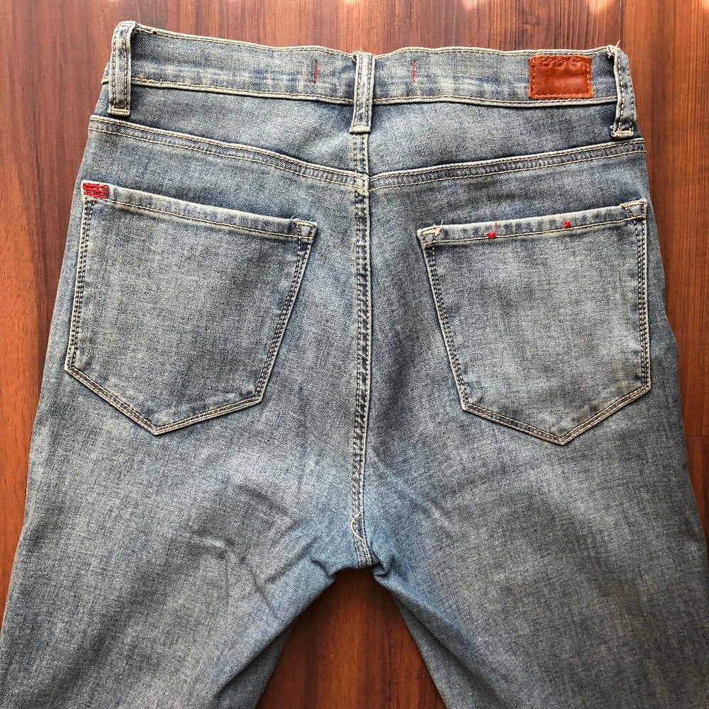 BDG High Rise Ankle Cigarette Jean Light Wash - Picture 4 of 5